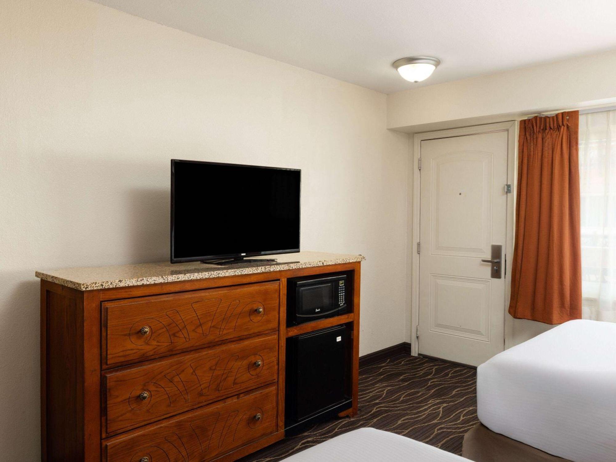 Ramada By Wyndham Elko Hotel At Stockmen'S Casino Buitenkant foto