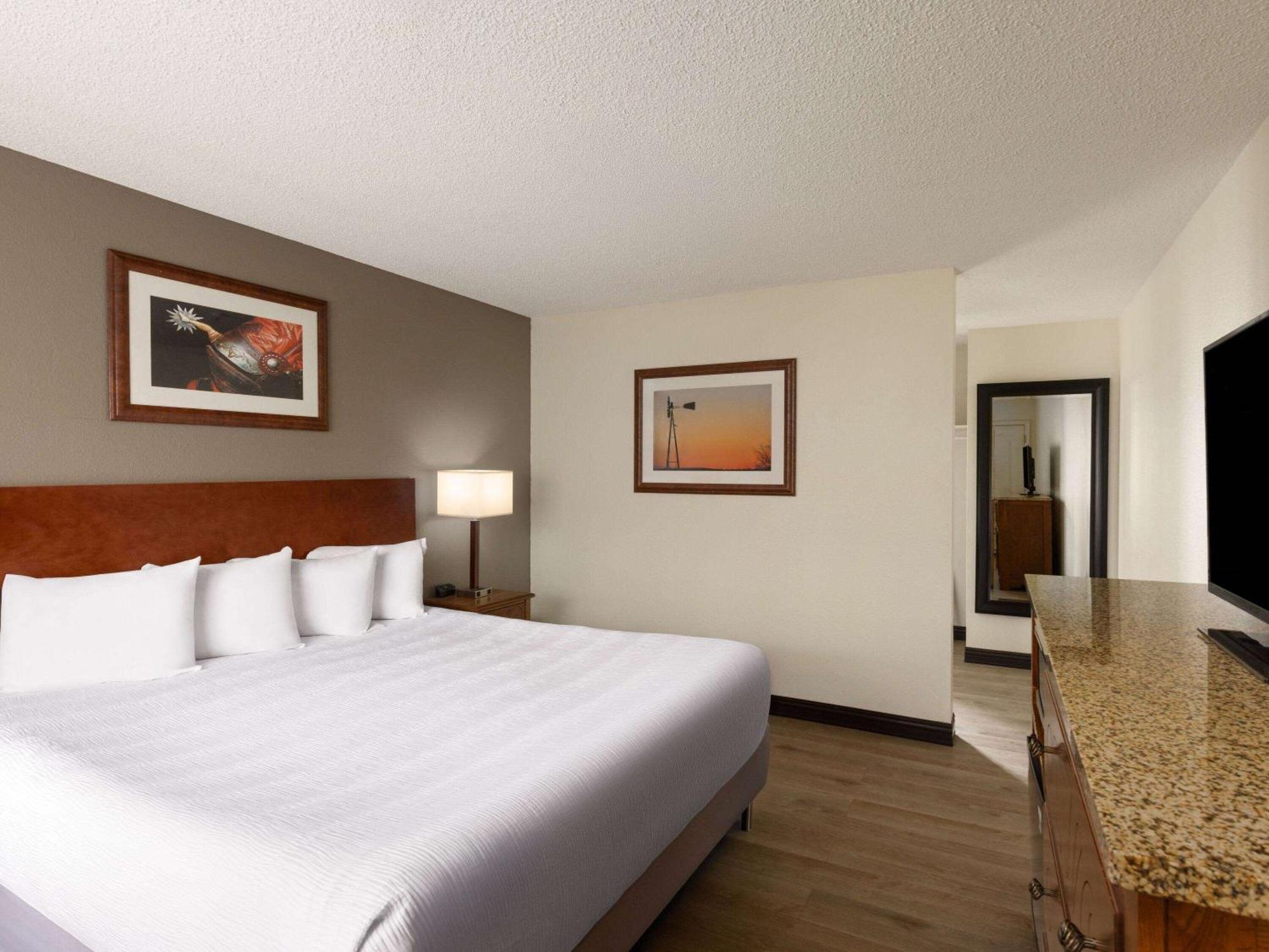 Ramada By Wyndham Elko Hotel At Stockmen'S Casino Buitenkant foto
