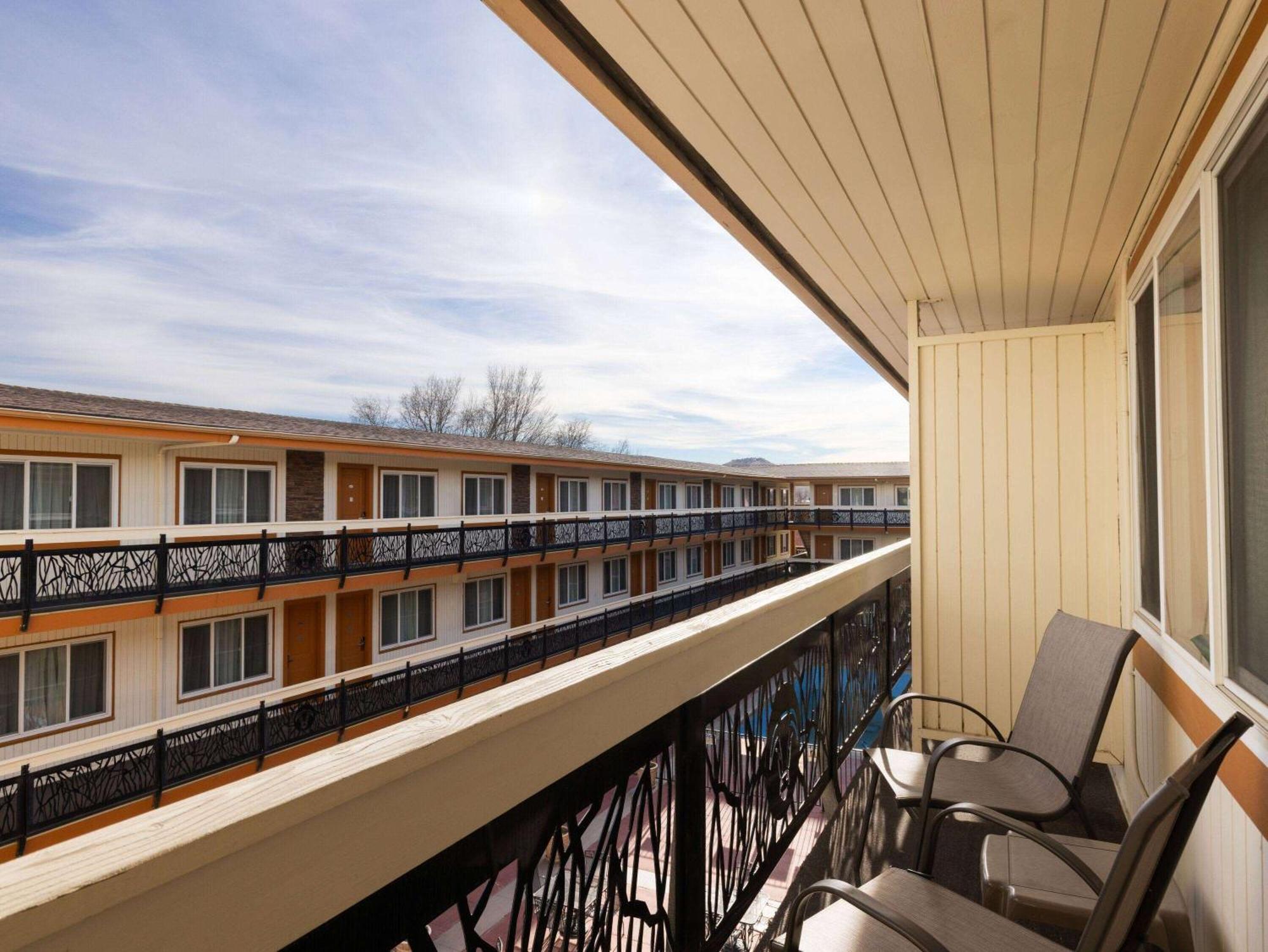 Ramada By Wyndham Elko Hotel At Stockmen'S Casino Buitenkant foto